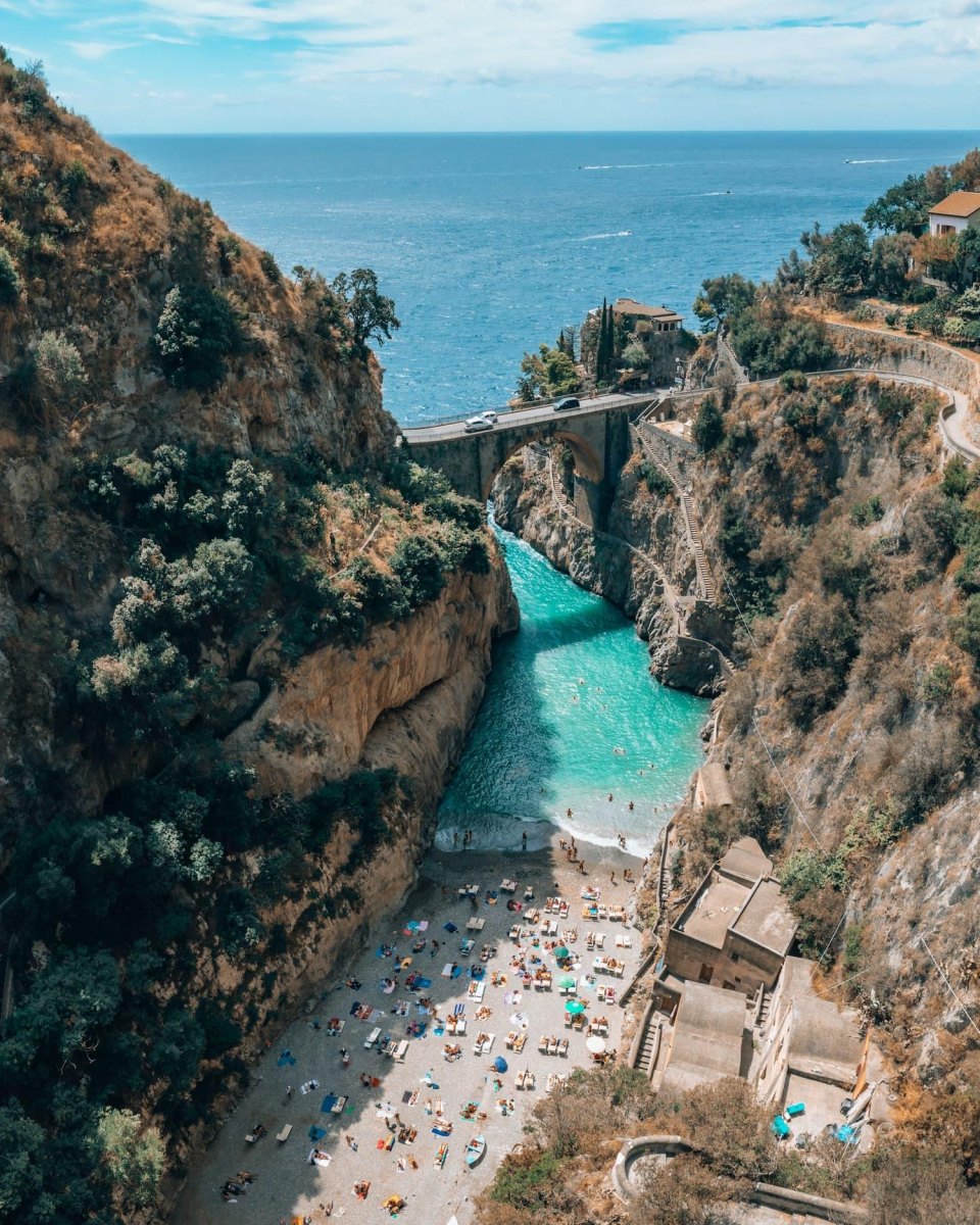 Fiordo di Furore beach bridge