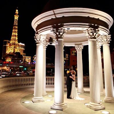 Vegas Wedding Ideas for a Glamorous Desert Celebration