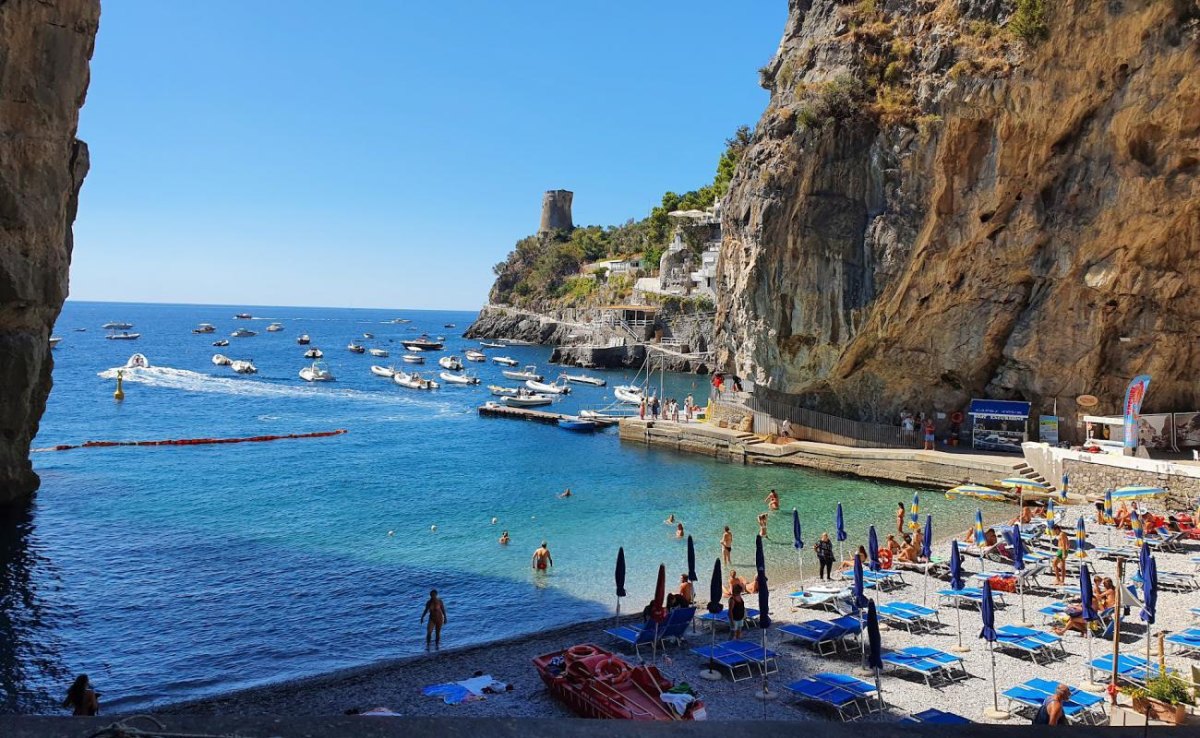 Marina di Praia Praiano bay