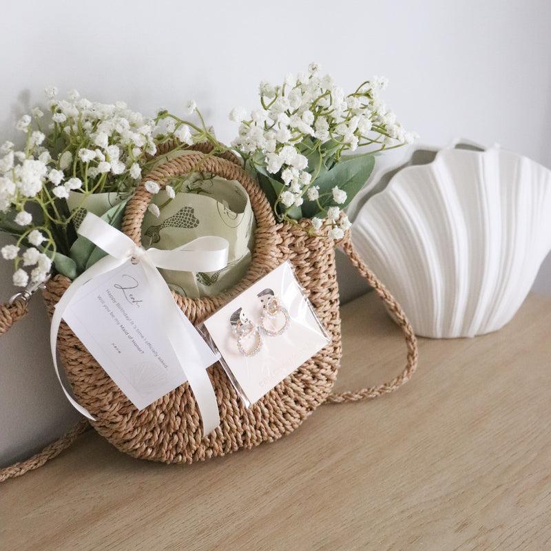 Minimalist elegant basket